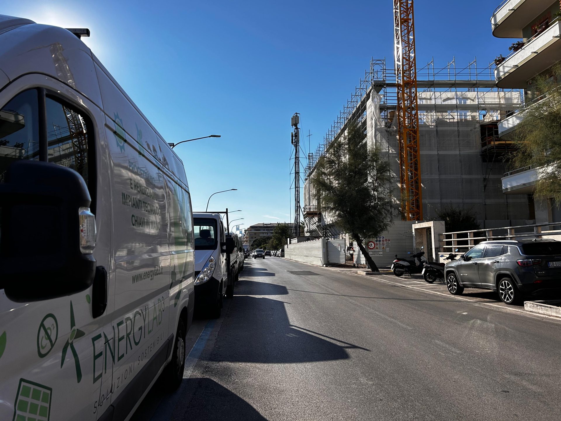 f9777a49-7f5a-49d5-a7e1-bf1c8b50154a